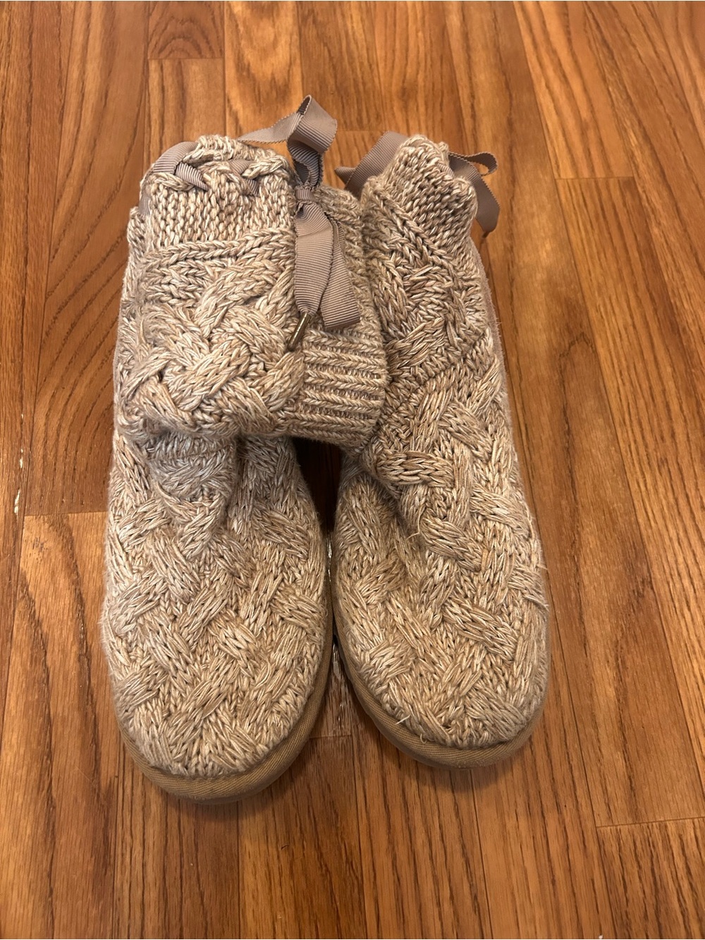 UGG Isla Cable Knit Boots Bow Cozy Oatmeal - Picture 3 of 12